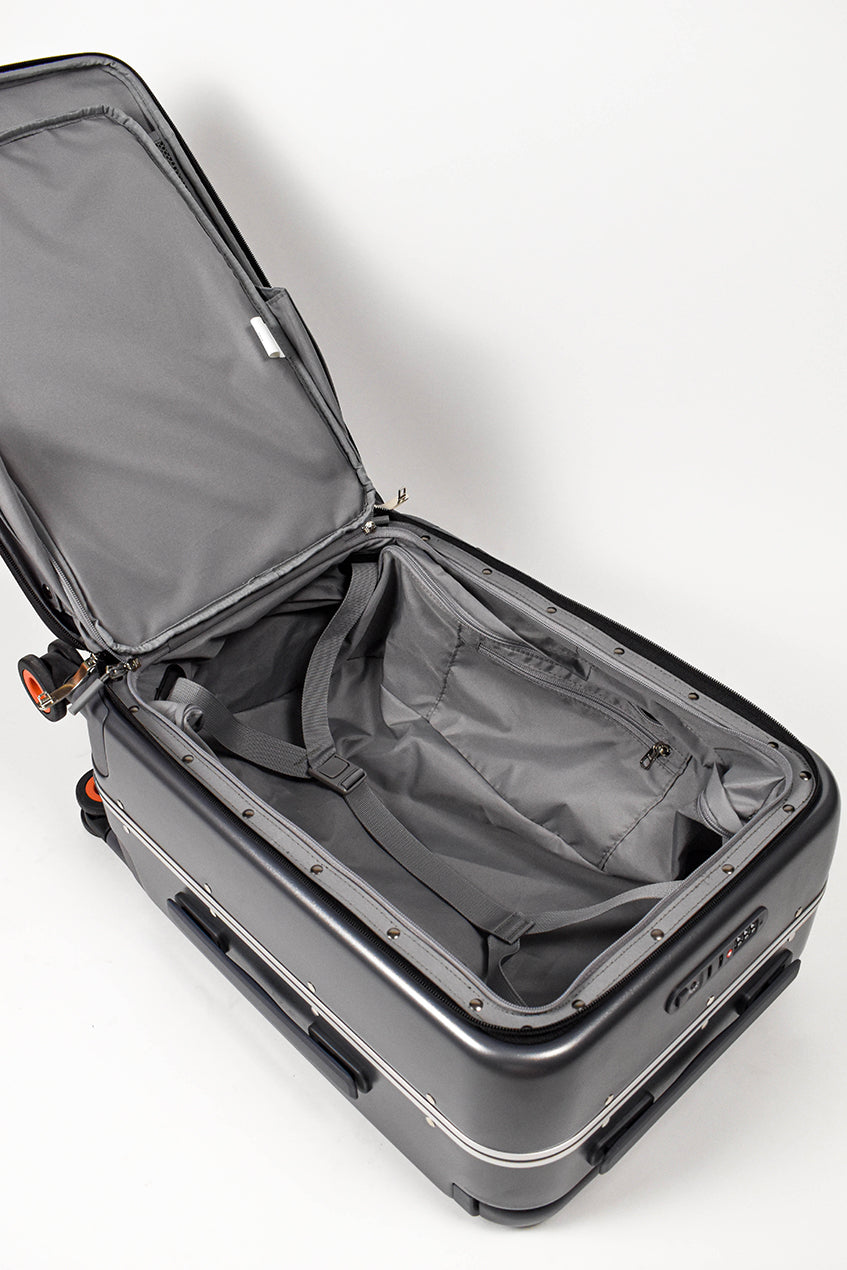 Grey Mixi Suitcase (23kilos)