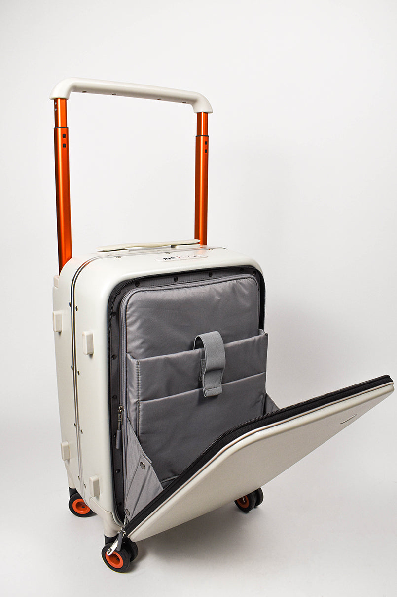 White Mixi Carryon/Cabin Fit (10kilos)