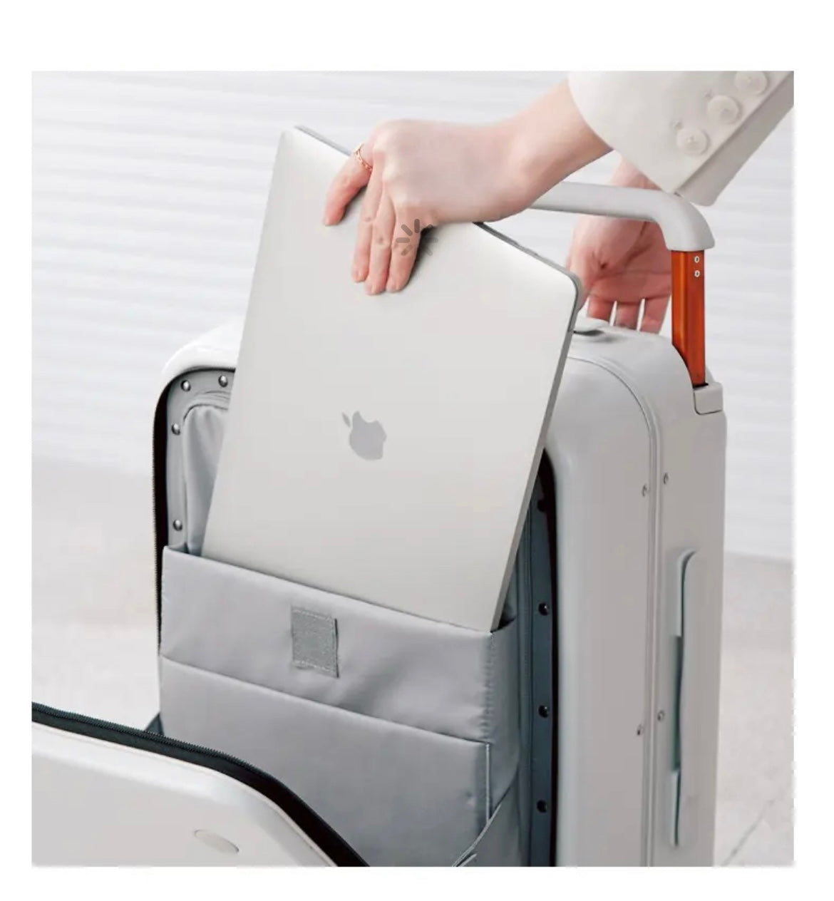 White Mixi Carryon/Cabin Fit (10kilos)